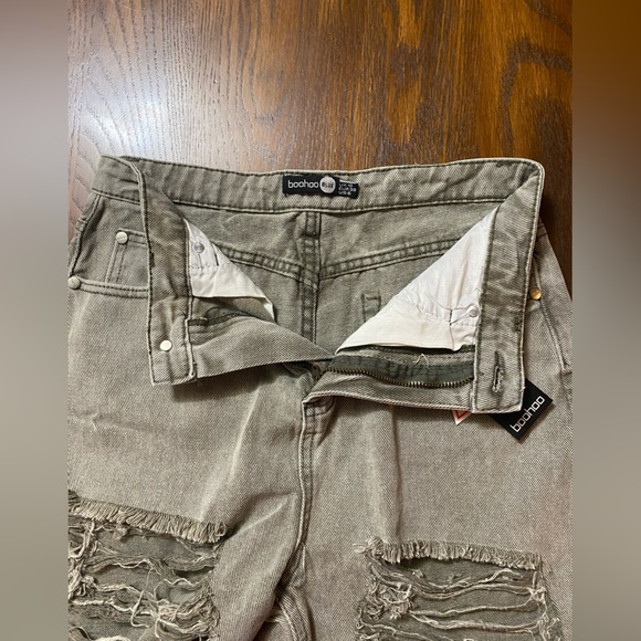 BooHoo MIDI Shorts - Picture 2 of 4